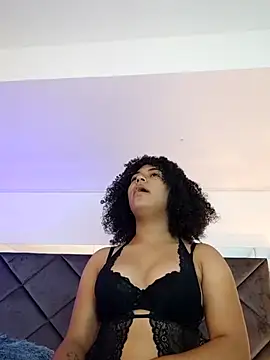 LunaaCurly online show from 02/25/26, 07:23