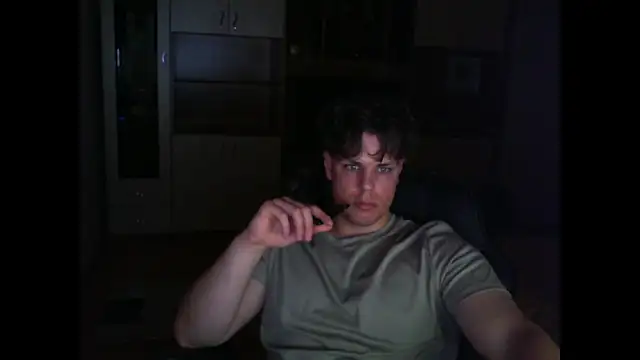Snapshot of GymGuy0505 chatting on 05/01/26, 11:53 GymGuy0505 online show from 05/01/26, 11:53