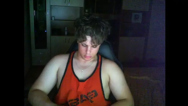 Snapshot of GymGuy0505 chatting on 05/27/26, 09:56 GymGuy0505 online show from 05/27/26, 09:56