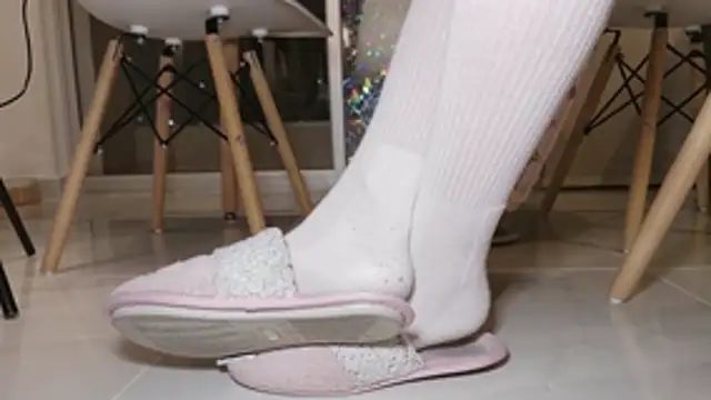 Snapshot of Feetbeth chatting on 06/21/26, 07:00 Feetbeth online show from 06/21/26, 07:00