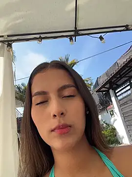 Snapshot of Valeria-escobar chatting on 01/07/26, 01:57 Valeria-escobar online show from 01/07/26, 01:57