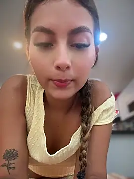 Valeria-escobar online show from 07/28/26, 02:13