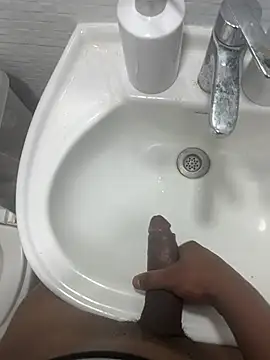 Snapshot of Comeonmyhouse22cm chatting on 02/10/26, 06:17 Comeonmyhouse22cm online show from 02/10/26, 06:17