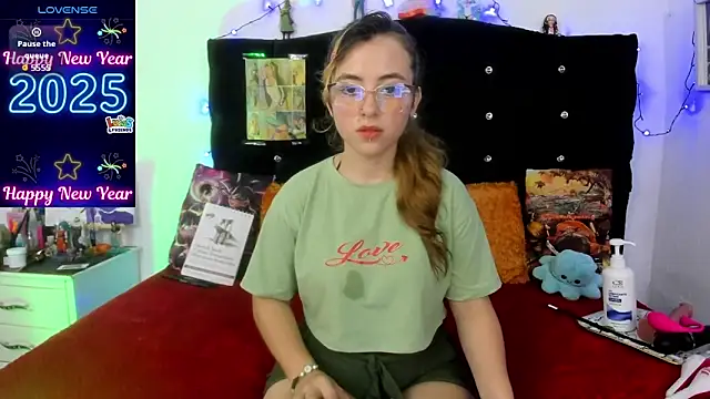 Snapshot of Sweet_tokyo69 chatting on 12/13/25, 09:31 Sweet tokyo69 online show from 12/13/25, 09:31