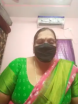 Snapshot of sarala_telugu chatting on 07/07/26, 09:35 sarala telugu online show from 07/07/26, 09:35