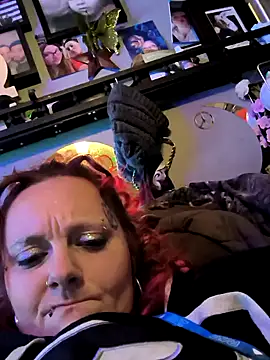 Snapshot of MidnightSeducer@xh chatting on 01/13/26, 01:11 MidnightSeducerxh online show from 01/13/26, 01:11