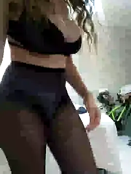 NovaMia online show from 02/16/26, 08:32