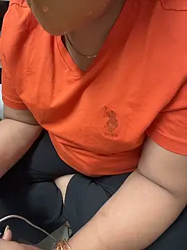 butterflyslay online show from 04/12/26, 02:00