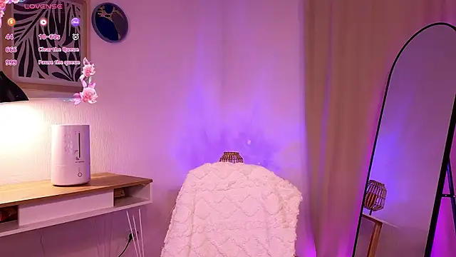 Snapshot of natur_ella chatting on 02/23/26, 01:08 natur ella online show from 02/23/26, 01:08