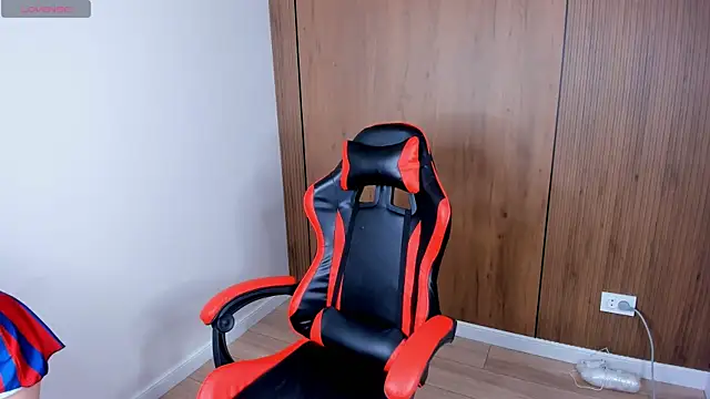 Snapshot of Semilia_son chatting on 12/16/25, 01:54 Semilia son online show from 12/16/25, 01:54