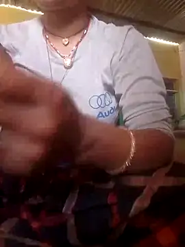 Aaisha 01 online show from 04/23/26, 06:58