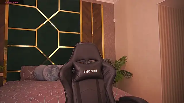 MollyyMayy online show from 03/27/26, 08:41