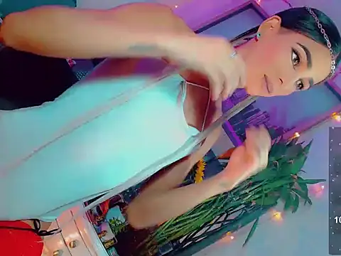 agathaferrer3 online show from 03/23/26, 04:38