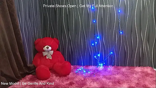 khushigoesnaughty0 online show from 01/19/26, 06:28