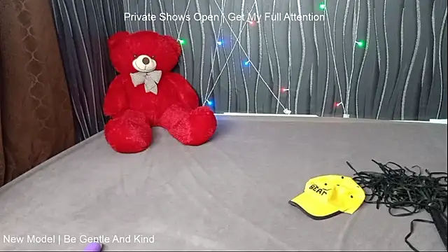 khushigoesnaughty0 online show from 02/09/26, 07:34