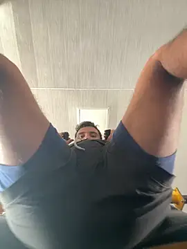 Snapshot of chico_sweet chatting on 12/15/25, 04:33 chico sweet online show from 12/15/25, 04:33