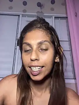 Snapshot of vanessalopess chatting on 12/18/25, 02:28 vanessalopess online show from 12/18/25, 02:28