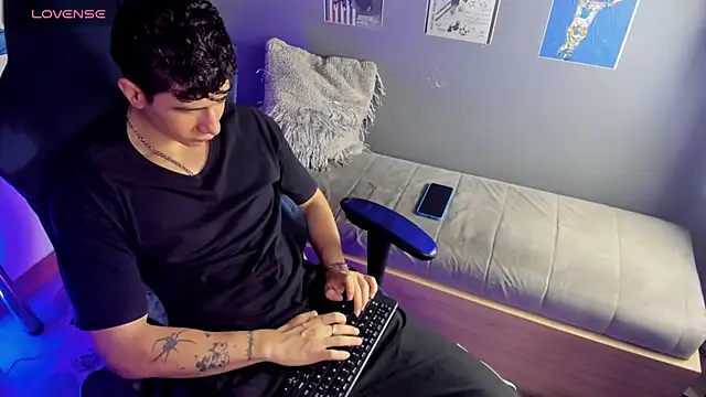 Criss Adams online show from 01/11/26, 01:54