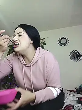 Juli castillo1 online show from 03/26/26, 01:38