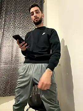 Juliann69Ramiro online show from 01/08/26, 03:14