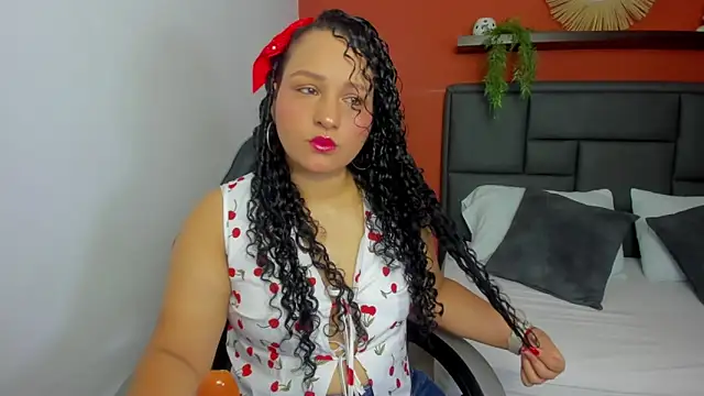 Snapshot of yera_curry chatting on 12/15/25, 12:09 yera curry online show from 12/15/25, 12:09