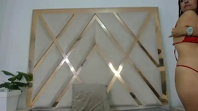 Selenaasm online show from 02/02/26, 09:13