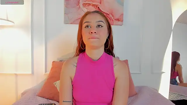 Amelia Saenz  online show from 03/27/26, 07:46