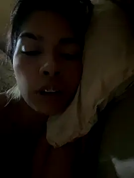 Snapshot of Kendall_Rosee_ chatting on 12/13/25, 07:53 Kendall Rosee online show from 12/13/25, 07:53