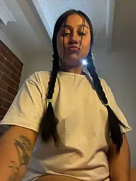 Snapshot of Nova_hotXXX chatting on 12/17/25, 01:22 Nova hotXXX online show from 12/17/25, 01:22