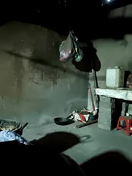 maykimloc online show from 12/15/25, 10:08