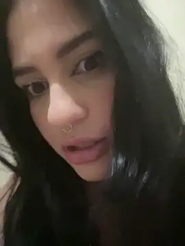 Snapshot of pudizinhaa_ chatting on 12/14/25, 04:40 pudizinhaa online show from 12/14/25, 04:40