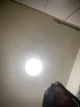 Snapshot of pudizinhaa_ chatting on 12/17/25, 05:57 pudizinhaa online show from 12/17/25, 05:57