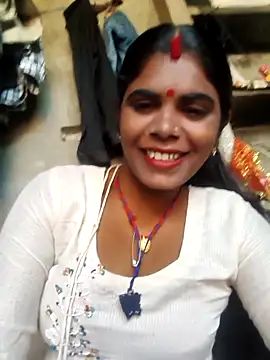 Sexy Rajkumari123 online show from 04/12/26, 05:12