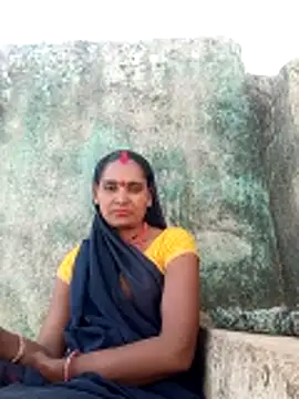 Snapshot of Mohni_pal chatting on 12/18/25, 05:02 Mohni pal online show from 12/18/25, 05:02