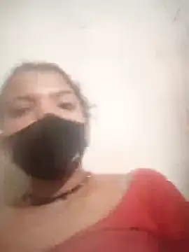 Snapshot of TANIYA-766 chatting on 12/17/25, 05:35 TANIYA-766 online show from 12/17/25, 05:35