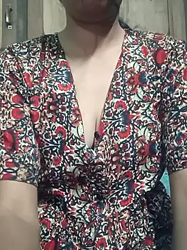 teena-11 online show from 12/18/25, 12:38