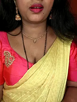 Snapshot of Rachu_love chatting on 06/19/26, 05:23 Rachu love online show from 06/19/26, 05:23
