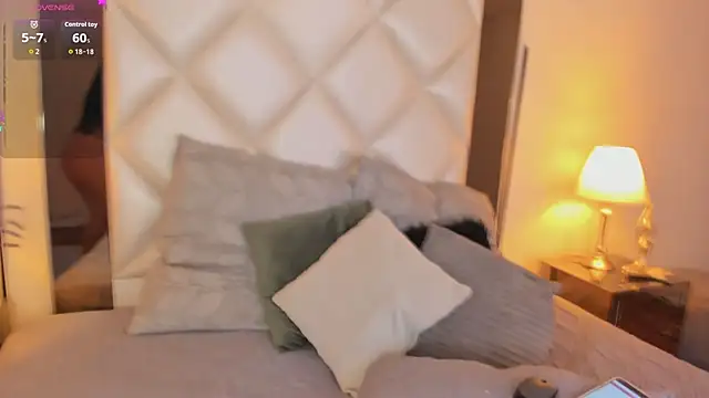 LizzCarter  online show from 05/18/26, 12:11