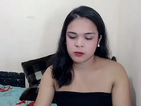 Snapshot of stripyapril chatting on 12/15/25, 12:09 stripyapril online show from 12/15/25, 12:09