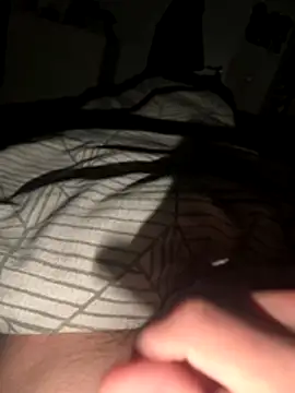 Snapshot of romeoooo01 chatting on 12/14/25, 05:07 romeoooo01 online show from 12/14/25, 05:07