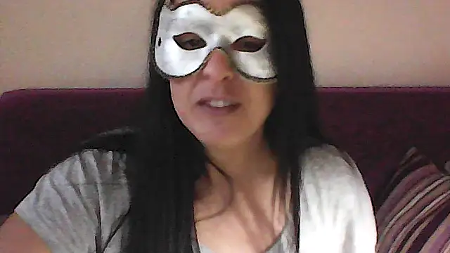 Snapshot of LorenaBrat chatting on 12/20/25, 04:36 LorenaBrat online show from 12/20/25, 04:36