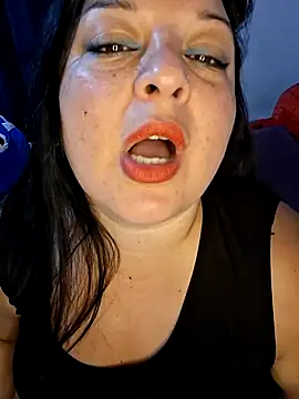 Snapshot of Trinity_033 chatting on 12/17/25, 04:40 Trinity 033 online show from 12/17/25, 04:40