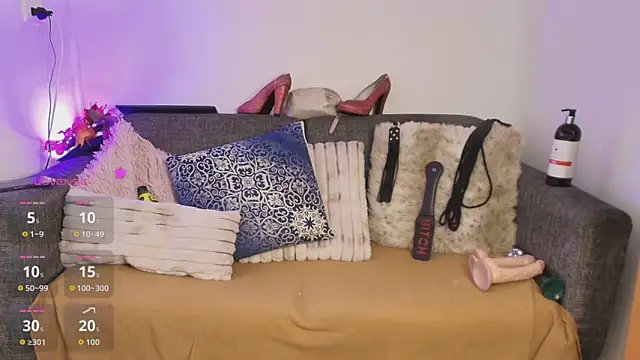 Laura hotmilf online show from 03/14/26, 12:32