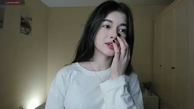 LisaColee online show from 03/29/26, 07:36