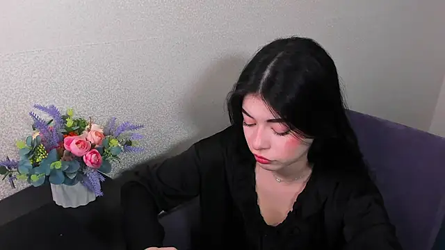 LisaColee online show from 05/02/26, 07:02
