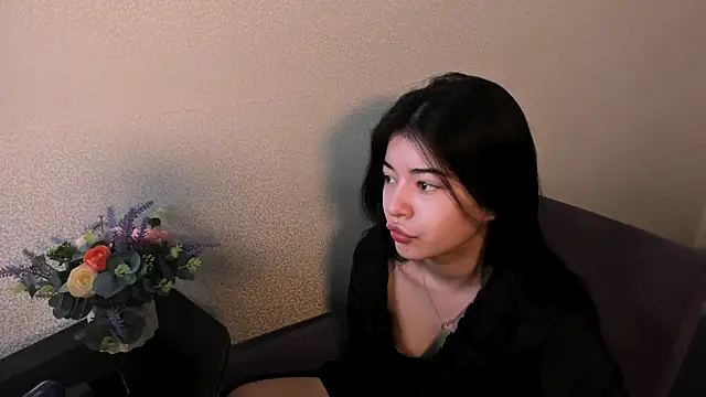 LisaColee online show from 05/06/26, 08:08