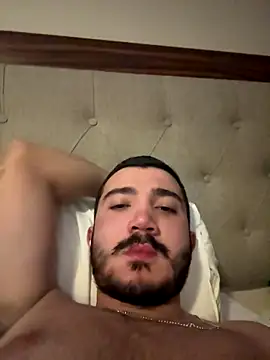 Snapshot of carloos593 chatting on 12/14/25, 11:15 carloos593 online show from 12/14/25, 11:15