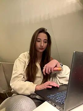 Snapshot of SweetNovaa chatting on 12/14/25, 11:53 SweetNovaa online show from 12/14/25, 11:53