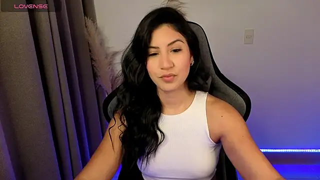 Snapshot of chloebum_ chatting on 05/19/26, 11:05 chloebum online show from 05/19/26, 11:05