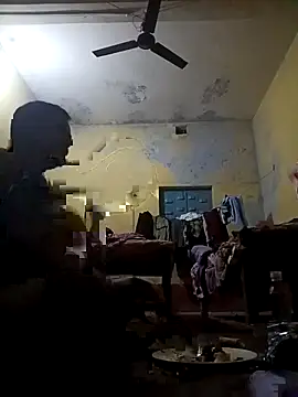 Snapshot of ahannaskar228 chatting on 12/21/25, 06:26 ahannaskar228 online show from 12/21/25, 06:26